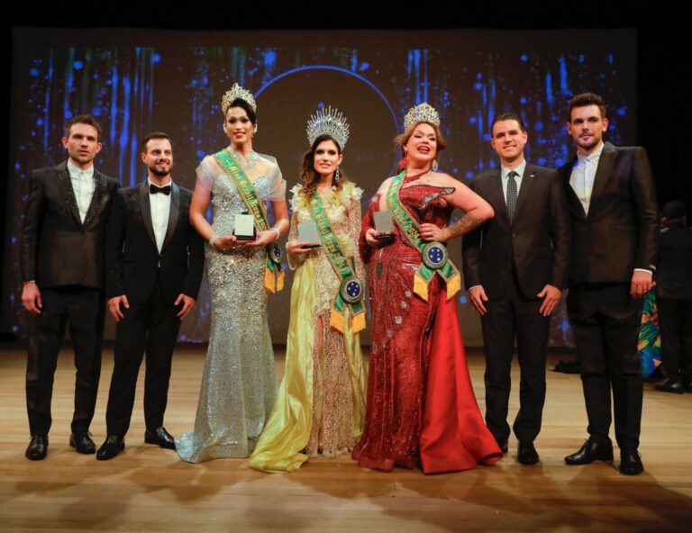 Fabricio Peruchin, Mateus Ahlert, Beatrice Bento e Fabiano Biazon Final MUT Brasil 2024 Teatro Unisinos