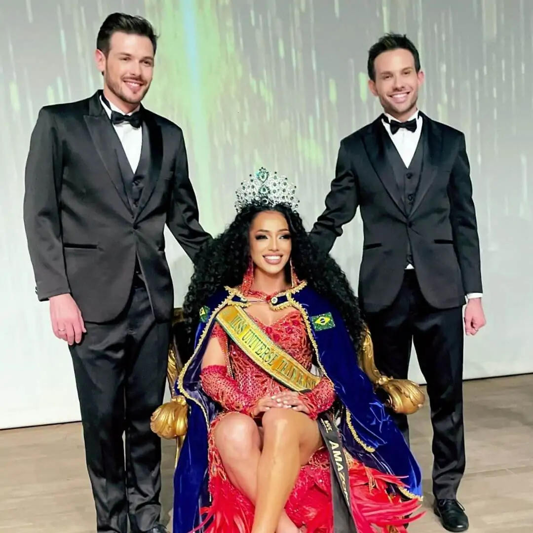 Miss Stephany Fonttine com CEOs Fabiano Biazon e Mateus Ahlert do Miss Universe Trans Brasil